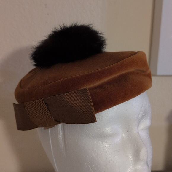 Elegant Vintage Brown/Rust Velour Beret with Black Pom Pom NWT - Picture 6 of 8